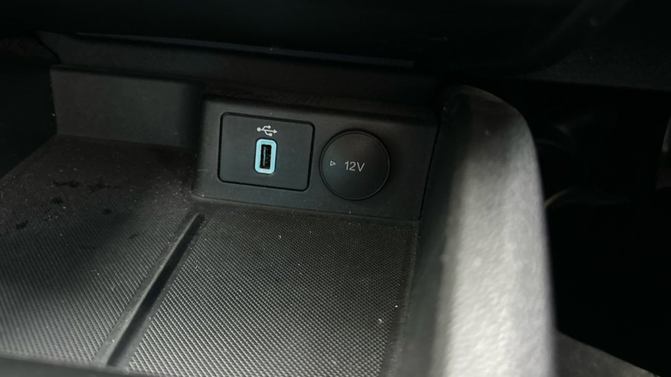 Ford Focus 1.5 EcoBoost 150 Active 5dr Petrol Hatchback - Image 28