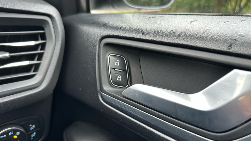 Ford Focus 1.5 EcoBoost 150 Active 5dr Petrol Hatchback - Image 35