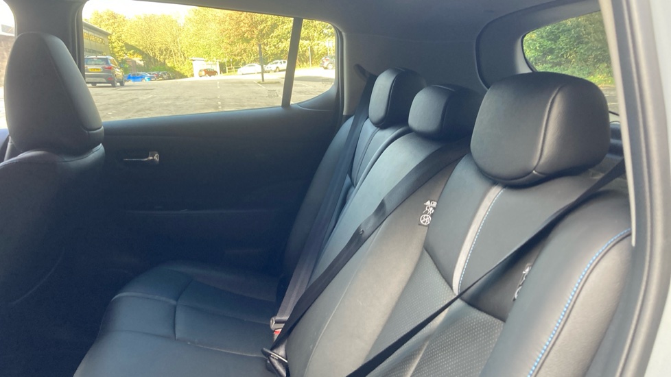 Nissan LEAF 160kW e+ Tekna 59kWh 5dr Auto Electric Hatchback - Image 16