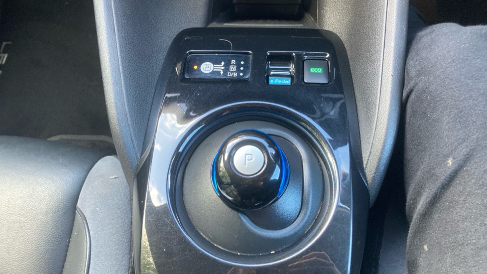 Nissan LEAF 160kW e+ Tekna 59kWh 5dr Auto Electric Hatchback - Image 27