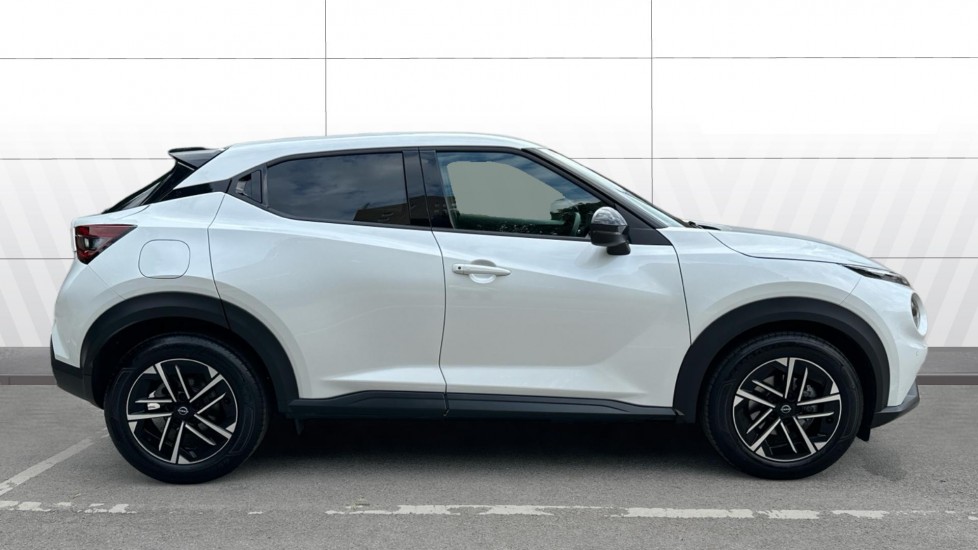 Nissan Juke 1.6 Hybrid N-Connecta 5dr Auto Hybrid Hatchback - Image 5