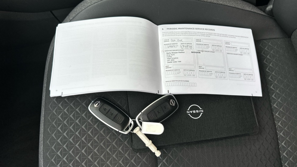 Nissan Juke 1.6 Hybrid N-Connecta 5dr Auto Hybrid Hatchback - Image 19