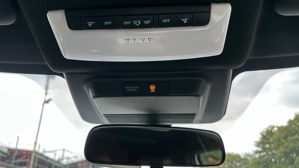 Nissan Juke 1.6 Hybrid N-Connecta 5dr Auto Hybrid Hatchback - Image 32