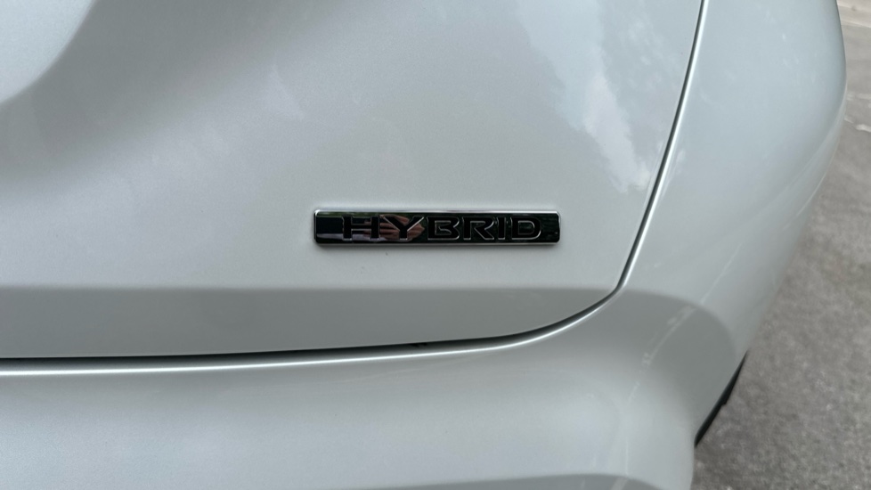 Nissan Juke 1.6 Hybrid N-Connecta 5dr Auto Hybrid Hatchback - Image 36
