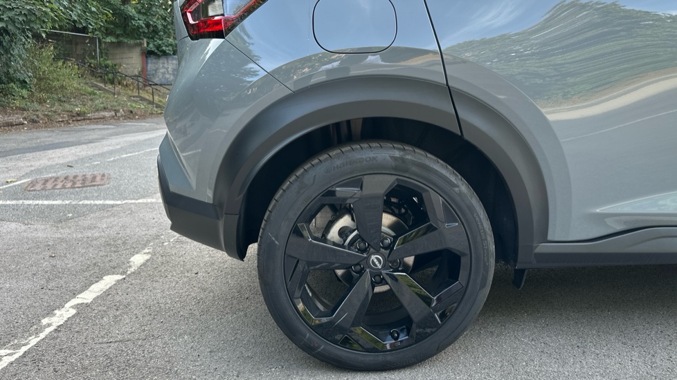 Nissan Juke 1.6 Hybrid N-Connecta 5dr Auto [Revised] Hybrid Hatchback - Image 7