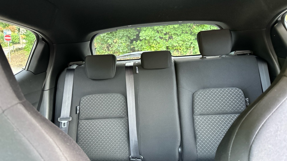 Nissan Juke 1.6 Hybrid N-Connecta 5dr Auto [Revised] Hybrid Hatchback - Image 15