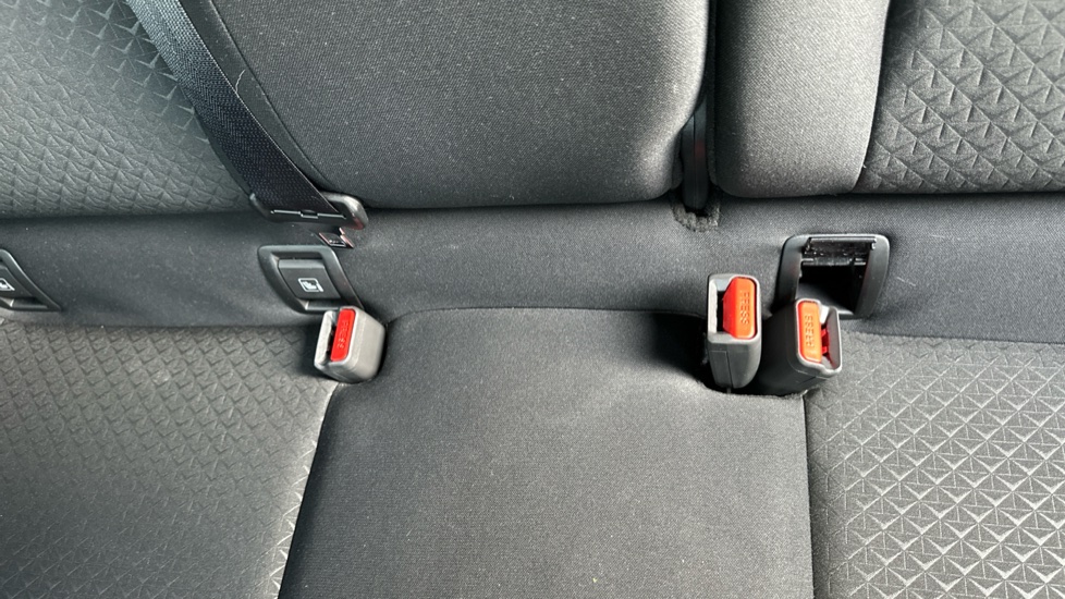 Nissan Juke 1.6 Hybrid N-Connecta 5dr Auto [Revised] Hybrid Hatchback - Image 17