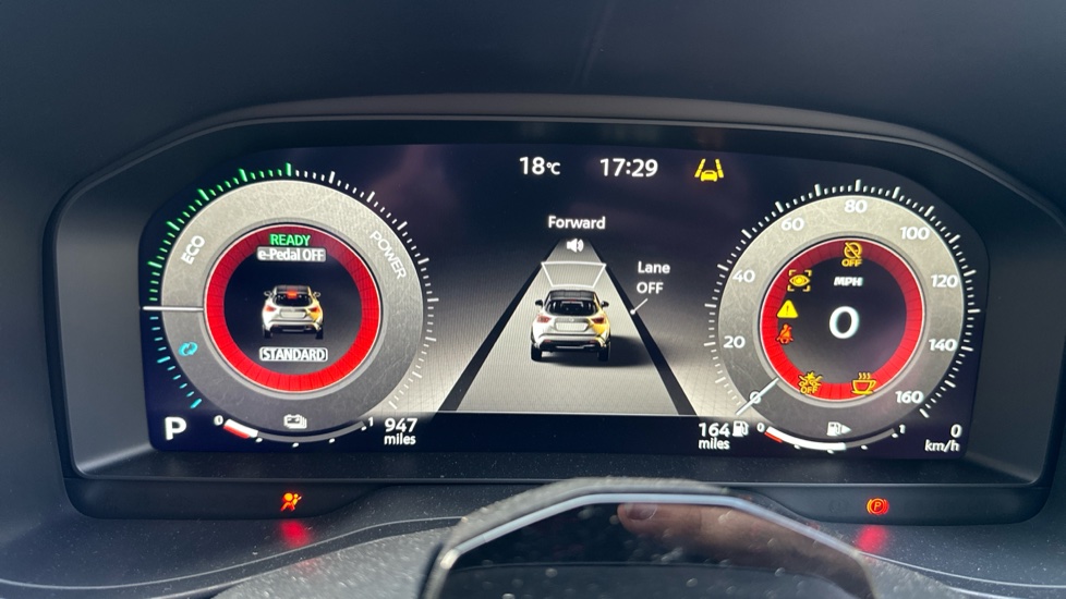 Nissan Juke 1.6 Hybrid N-Connecta 5dr Auto [Revised] Hybrid Hatchback - Image 18