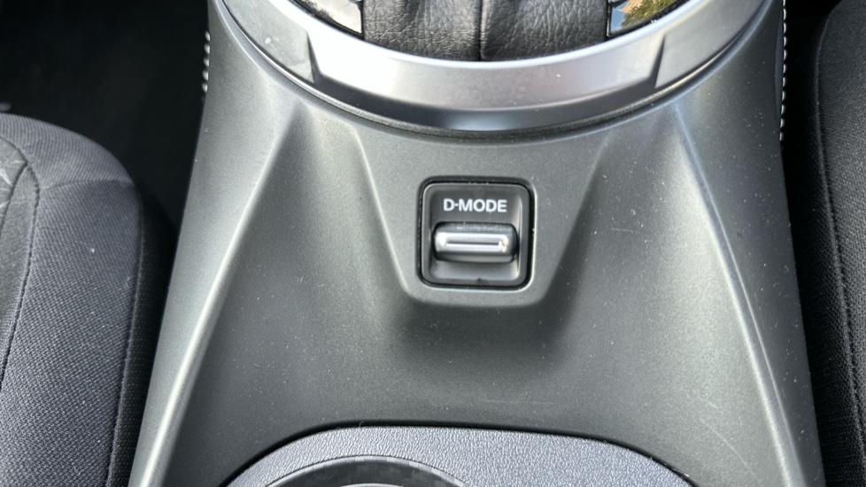 Nissan Juke 1.6 Hybrid N-Connecta 5dr Auto [Revised] Hybrid Hatchback - Image 21