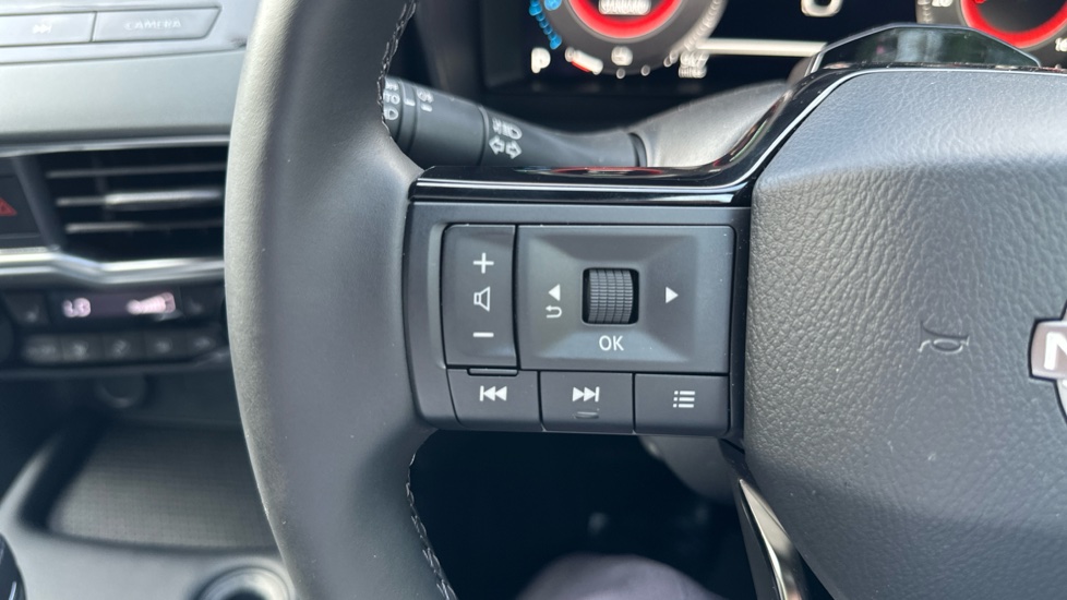 Nissan Juke 1.6 Hybrid N-Connecta 5dr Auto [Revised] Hybrid Hatchback - Image 27