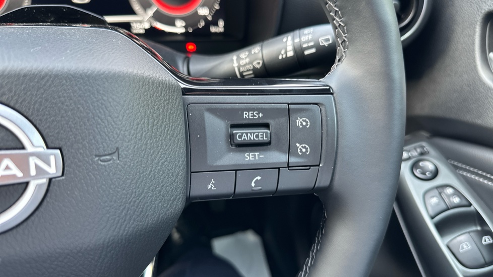 Nissan Juke 1.6 Hybrid N-Connecta 5dr Auto [Revised] Hybrid Hatchback - Image 28