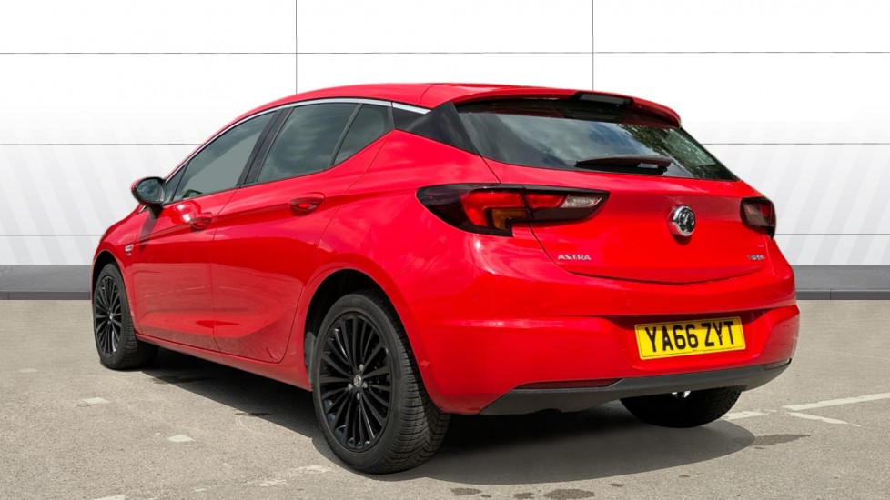 Vauxhall Astra 1.4T 16V 150 Elite 5dr Petrol Hatchback - Image 2