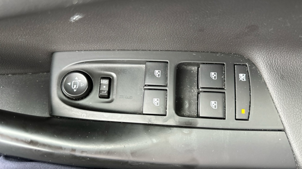 Vauxhall Astra 1.4T 16V 150 Elite 5dr Petrol Hatchback - Image 29