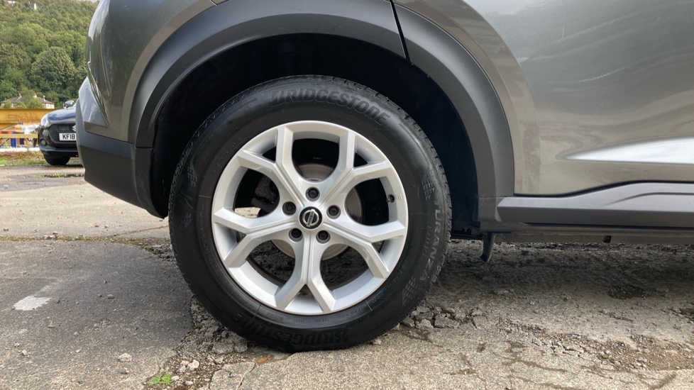 Nissan Juke 1.0 DiG-T 114 N-Connecta 5dr Petrol Hatchback - Image 7