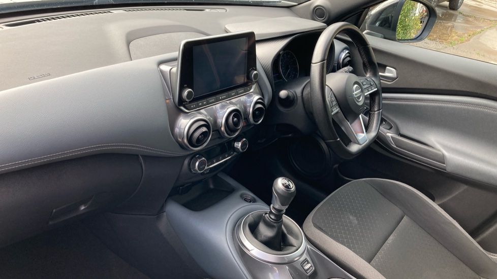 Nissan Juke 1.0 DiG-T 114 N-Connecta 5dr Petrol Hatchback - Image 9