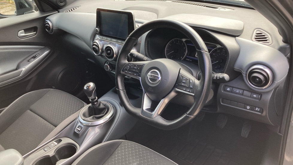 Nissan Juke 1.0 DiG-T 114 N-Connecta 5dr Petrol Hatchback - Image 11