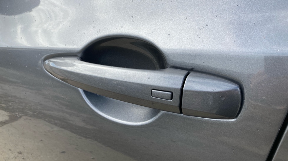 Nissan Juke 1.0 DiG-T 114 N-Connecta 5dr Petrol Hatchback - Image 21
