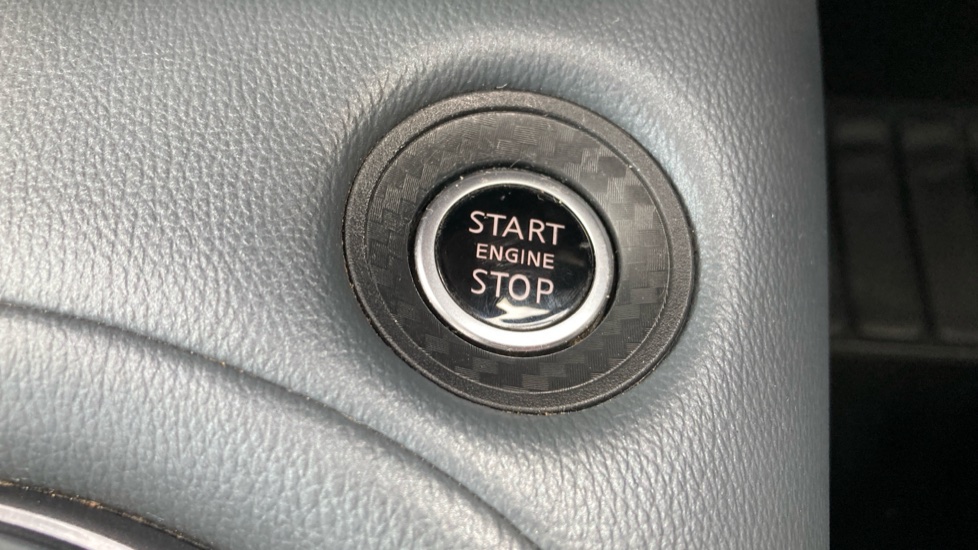 Nissan Juke 1.0 DiG-T 114 N-Connecta 5dr Petrol Hatchback - Image 26