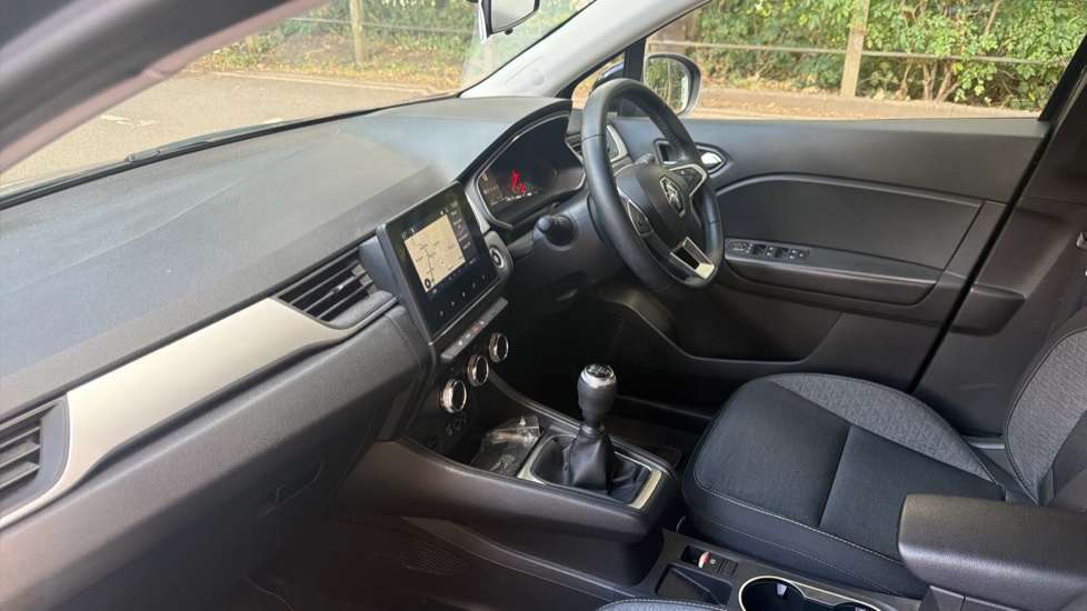 Renault Captur 1.0 TCE 90 Iconic 5dr Petrol Hatchback - Image 9