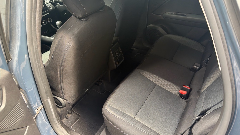 Renault Captur 1.0 TCE 90 Iconic 5dr Petrol Hatchback - Image 16