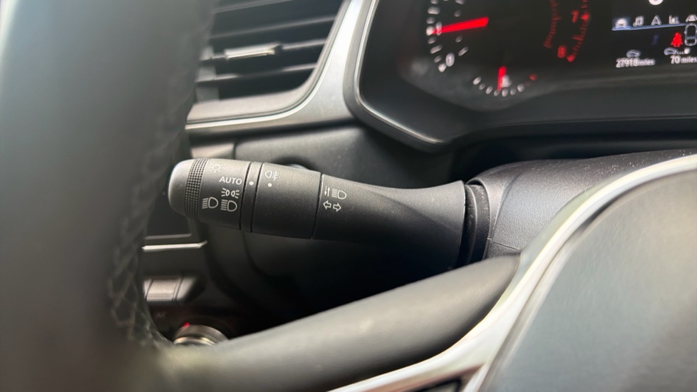 Renault Captur 1.0 TCE 90 Iconic 5dr Petrol Hatchback - Image 33