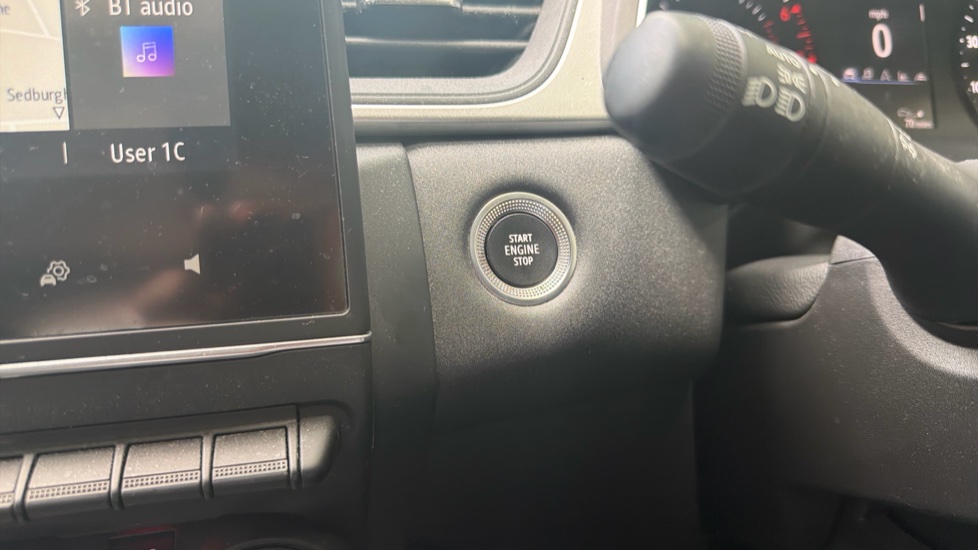 Renault Captur 1.0 TCE 90 Iconic 5dr Petrol Hatchback - Image 47