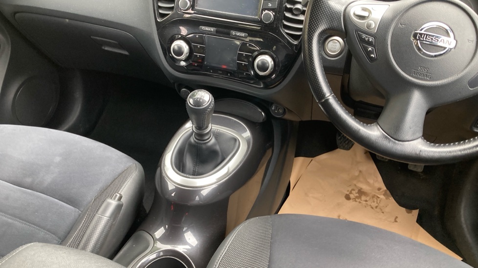 Nissan Juke 1.5 dCi N-Connecta 5dr Diesel Hatchback - Image 11