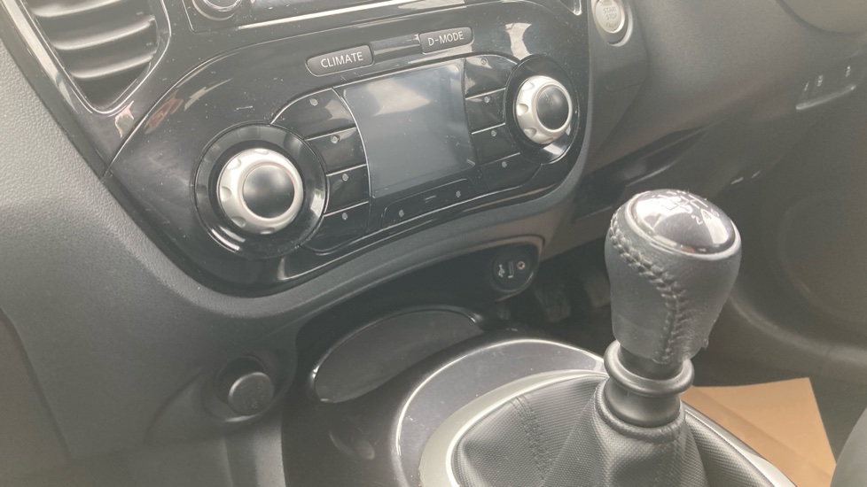Nissan Juke 1.5 dCi N-Connecta 5dr Diesel Hatchback - Image 13