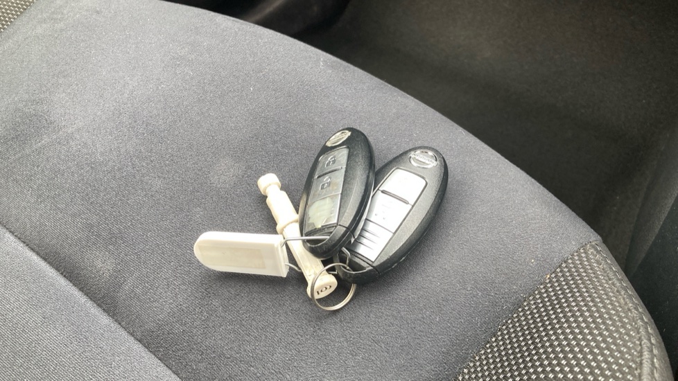 Nissan Juke 1.5 dCi N-Connecta 5dr Diesel Hatchback - Image 20