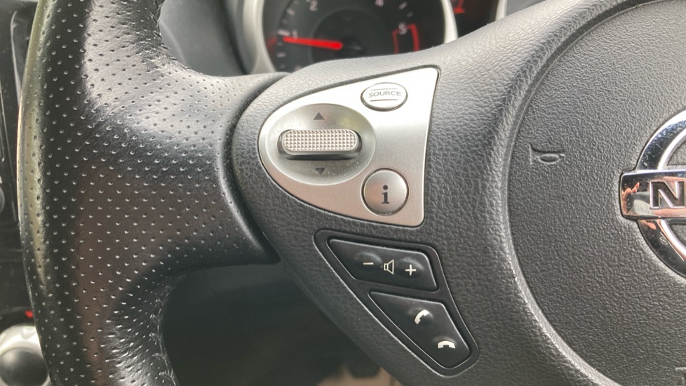 Nissan Juke 1.5 dCi N-Connecta 5dr Diesel Hatchback - Image 23
