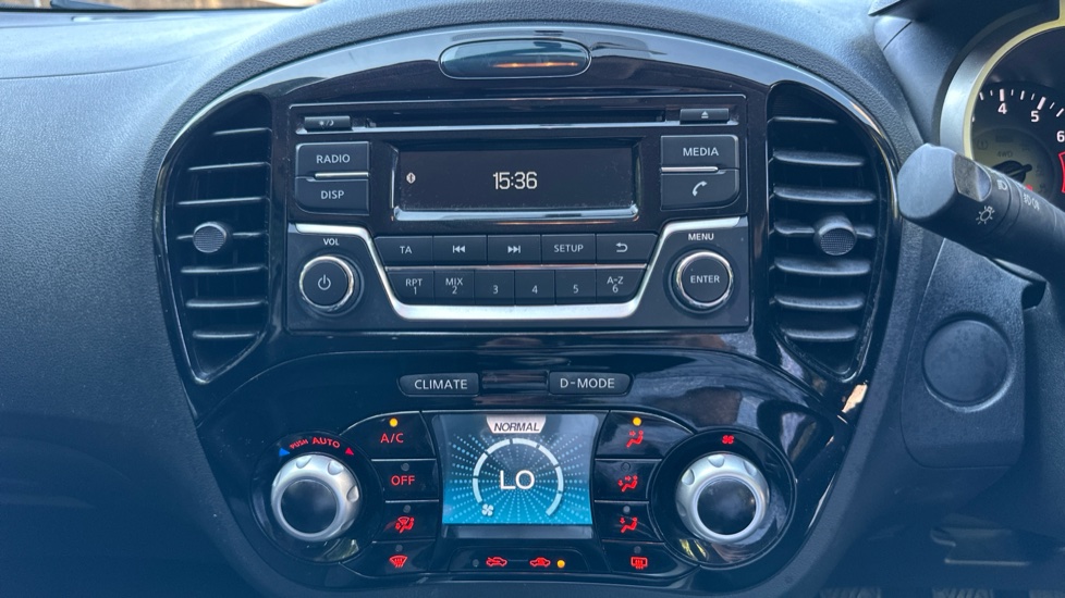 Nissan Juke 1.6 [112] Acenta 5dr Petrol Hatchback - Image 12