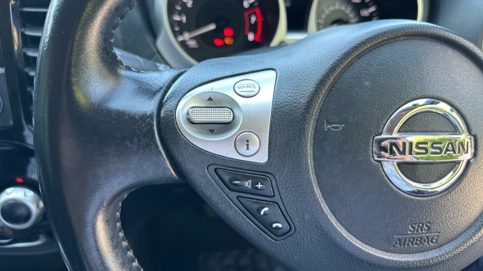 Nissan Juke 1.6 [112] Acenta 5dr Petrol Hatchback - Image 22