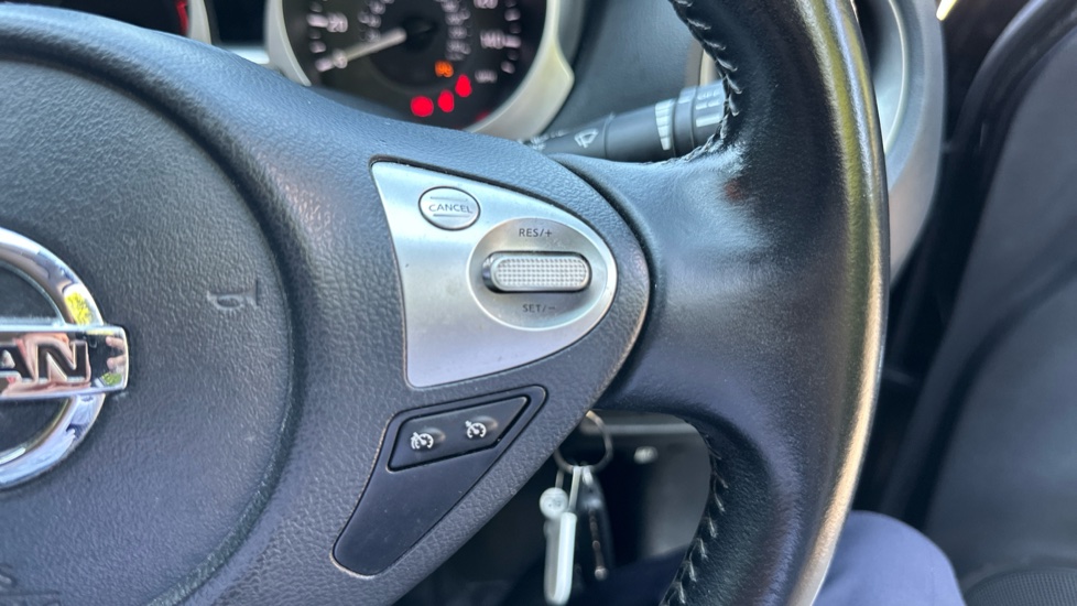 Nissan Juke 1.6 [112] Acenta 5dr Petrol Hatchback - Image 23