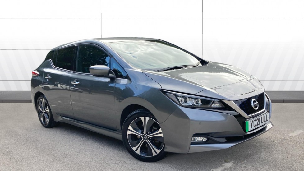 Nissan LEAF 110kW Tekna 40kWh 5dr Auto Electric Hatchback - Image 1