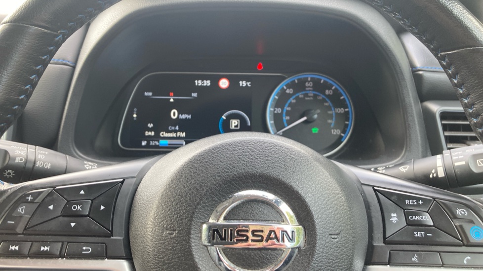 Nissan LEAF 110kW Tekna 40kWh 5dr Auto Electric Hatchback - Image 18
