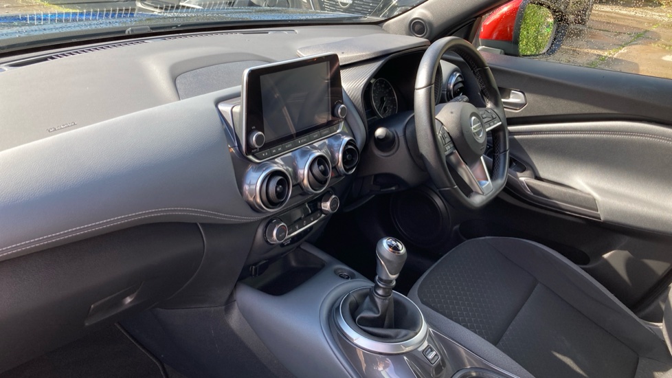 Nissan Juke 1.0 DiG-T 114 N-Connecta 5dr Petrol Hatchback - Image 9