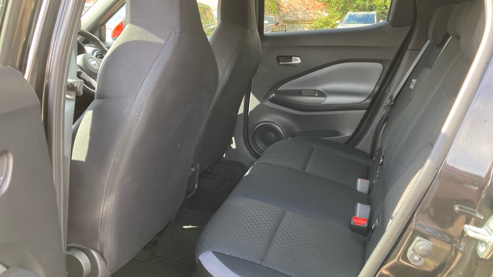 Nissan Juke 1.0 DiG-T 114 N-Connecta 5dr Petrol Hatchback - Image 16