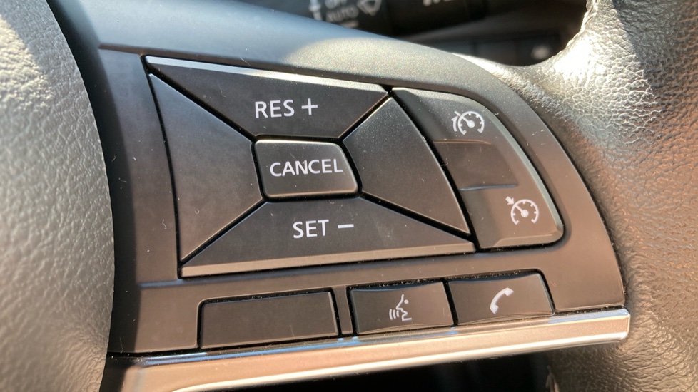 Nissan Juke 1.0 DiG-T 114 N-Connecta 5dr Petrol Hatchback - Image 24