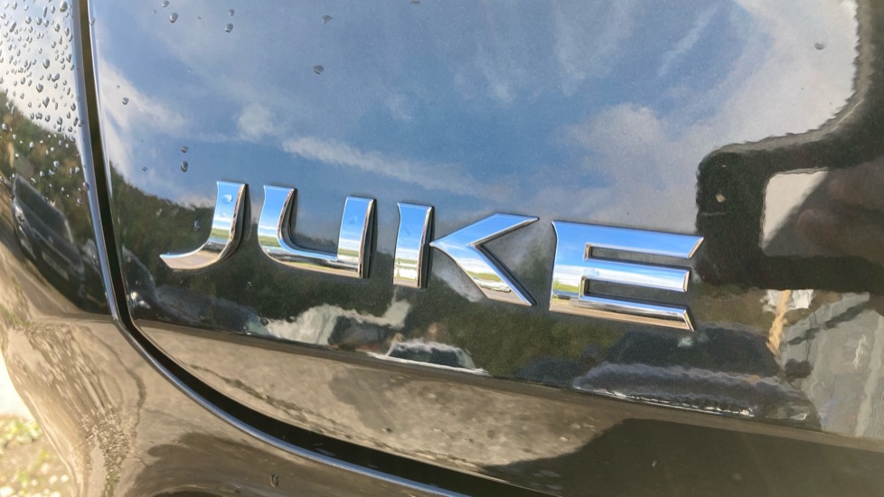 Nissan Juke 1.0 DiG-T 114 N-Connecta 5dr Petrol Hatchback - Image 27