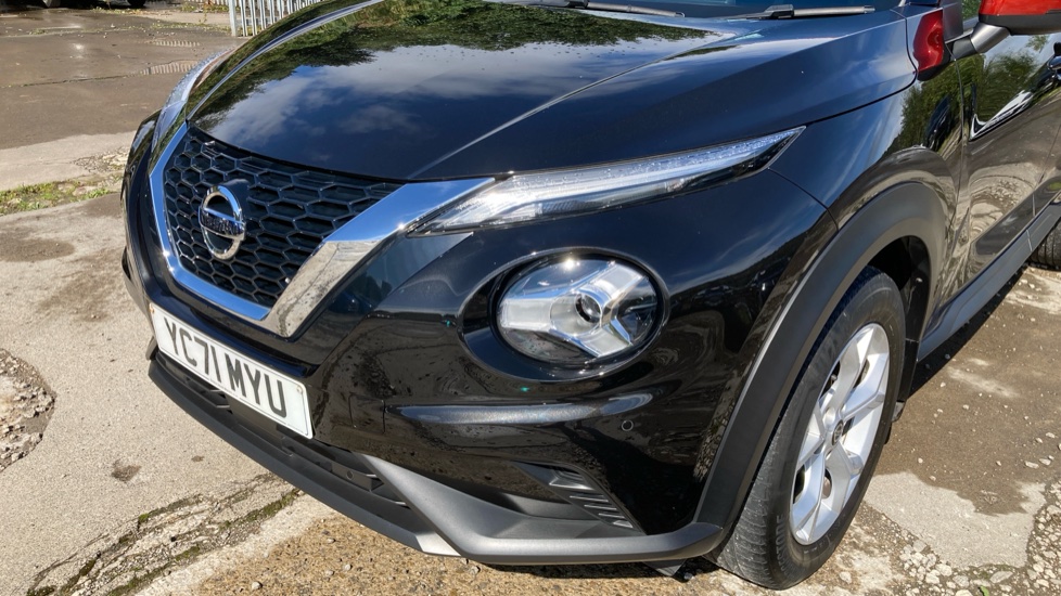 Nissan Juke 1.0 DiG-T 114 N-Connecta 5dr Petrol Hatchback - Image 29