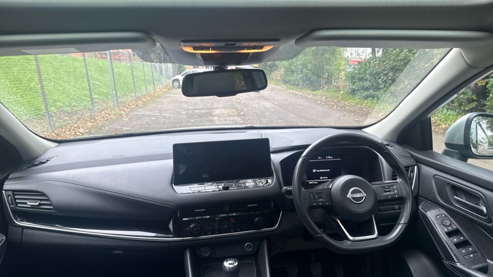 Nissan Qashqai 1.3 DiG-T MH N-Connecta 5dr Petrol Hatchback - Image 10