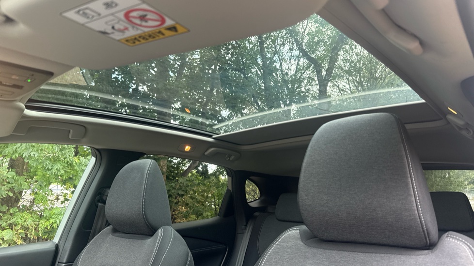 Nissan Qashqai 1.3 DiG-T MH N-Connecta 5dr Petrol Hatchback - Image 25