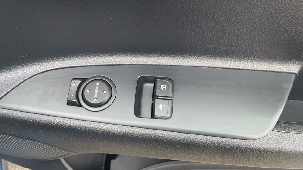 Kia Rio 1.25 1 5dr Petrol Hatchback - Image 36
