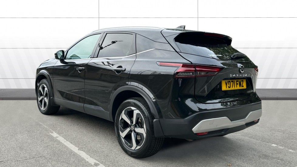 Nissan Qashqai 1.3 DiG-T MH Premiere Edition 5dr Petrol Hatchback - Image 2