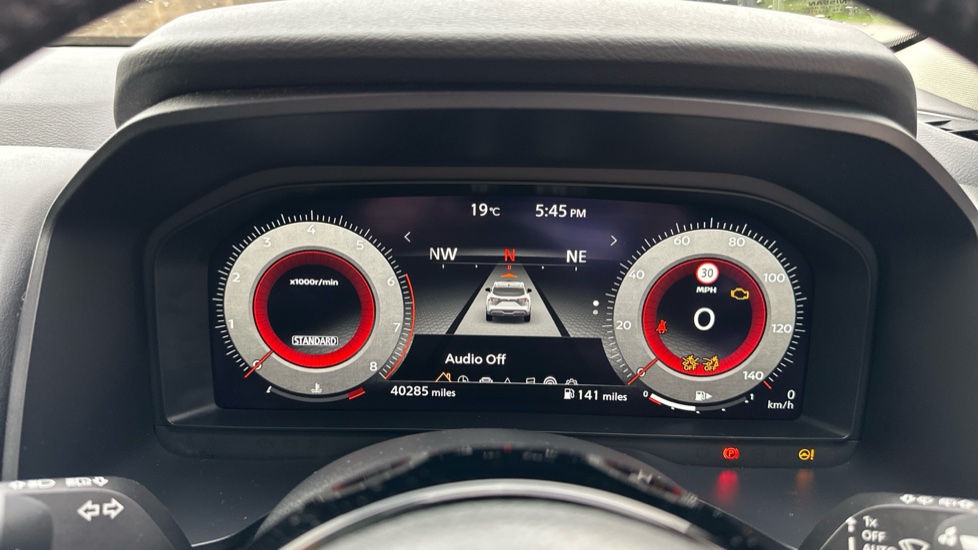 Nissan Qashqai 1.3 DiG-T MH Premiere Edition 5dr Petrol Hatchback - Image 18