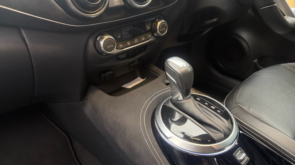 Nissan Juke 1.6 Hybrid Tekna+ 5dr Auto Hybrid Hatchback - Image 13