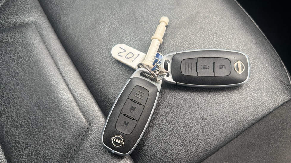 Nissan Juke 1.6 Hybrid Tekna+ 5dr Auto Hybrid Hatchback - Image 20