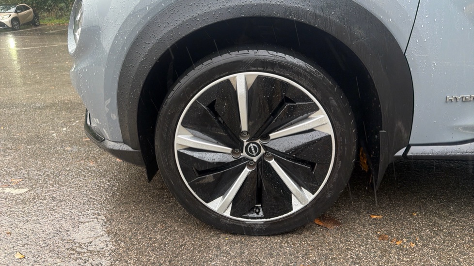 Nissan Juke 1.6 Hybrid Tekna+ 5dr Auto Hybrid Hatchback - Image 22