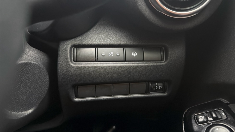 Nissan Juke 1.6 Hybrid Tekna+ 5dr Auto Hybrid Hatchback - Image 34