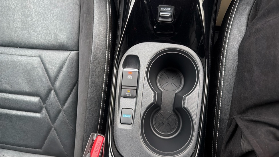 Nissan Juke 1.6 Hybrid Tekna+ 5dr Auto Hybrid Hatchback - Image 44
